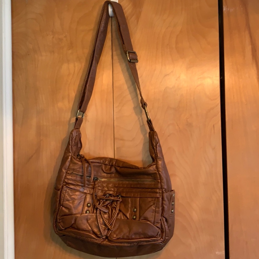 Bueno shoulder bag